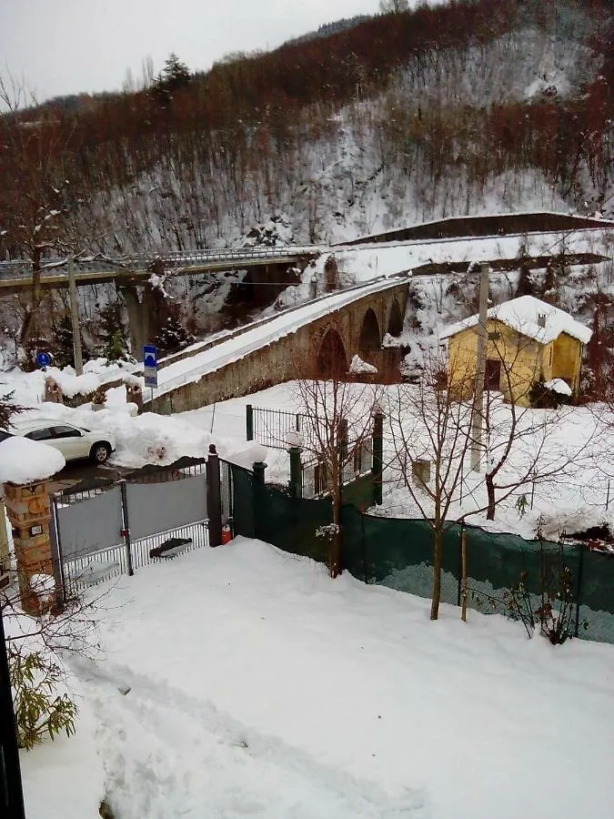Ponte Dei Leoni Villa Montecreto 0*,  Italy